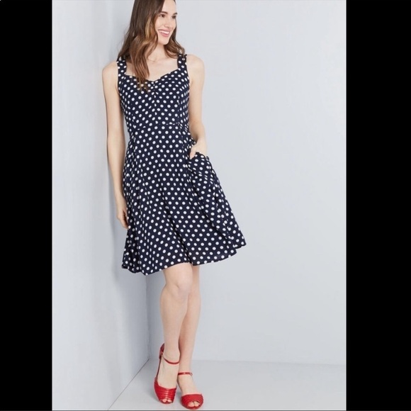 ModCloth Retro Glow Polka Dot Pinup Sweetheart Necklince A Line Flare Dress - Picture 1 of 9